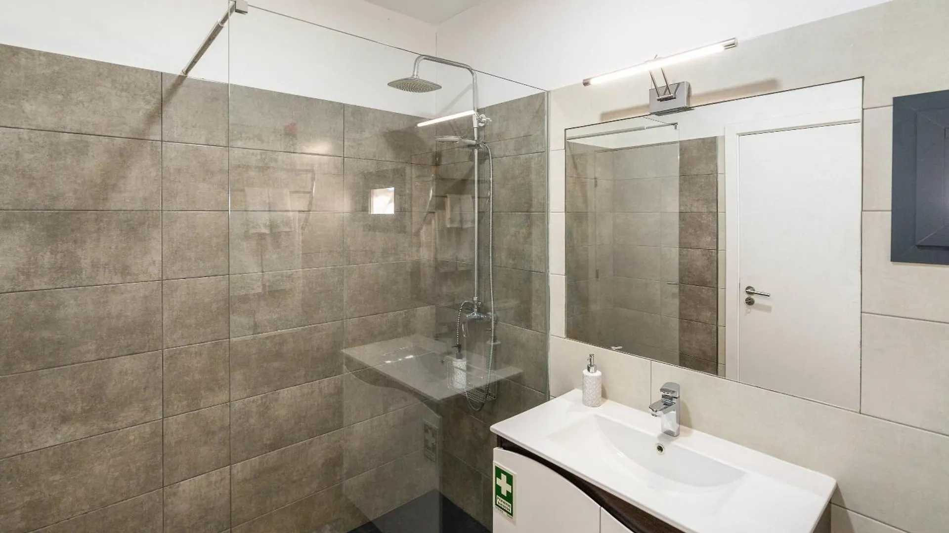 Jacinta Guest House Ground Floor Funchal  Holiday home Funchal (Madeira)